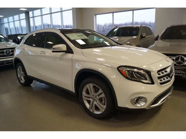 New 19 Mercedes Benz Gla Gla 250 4matic Awd Gla 250 4matic 4dr Suv In Edison Ray Catena Auto Group